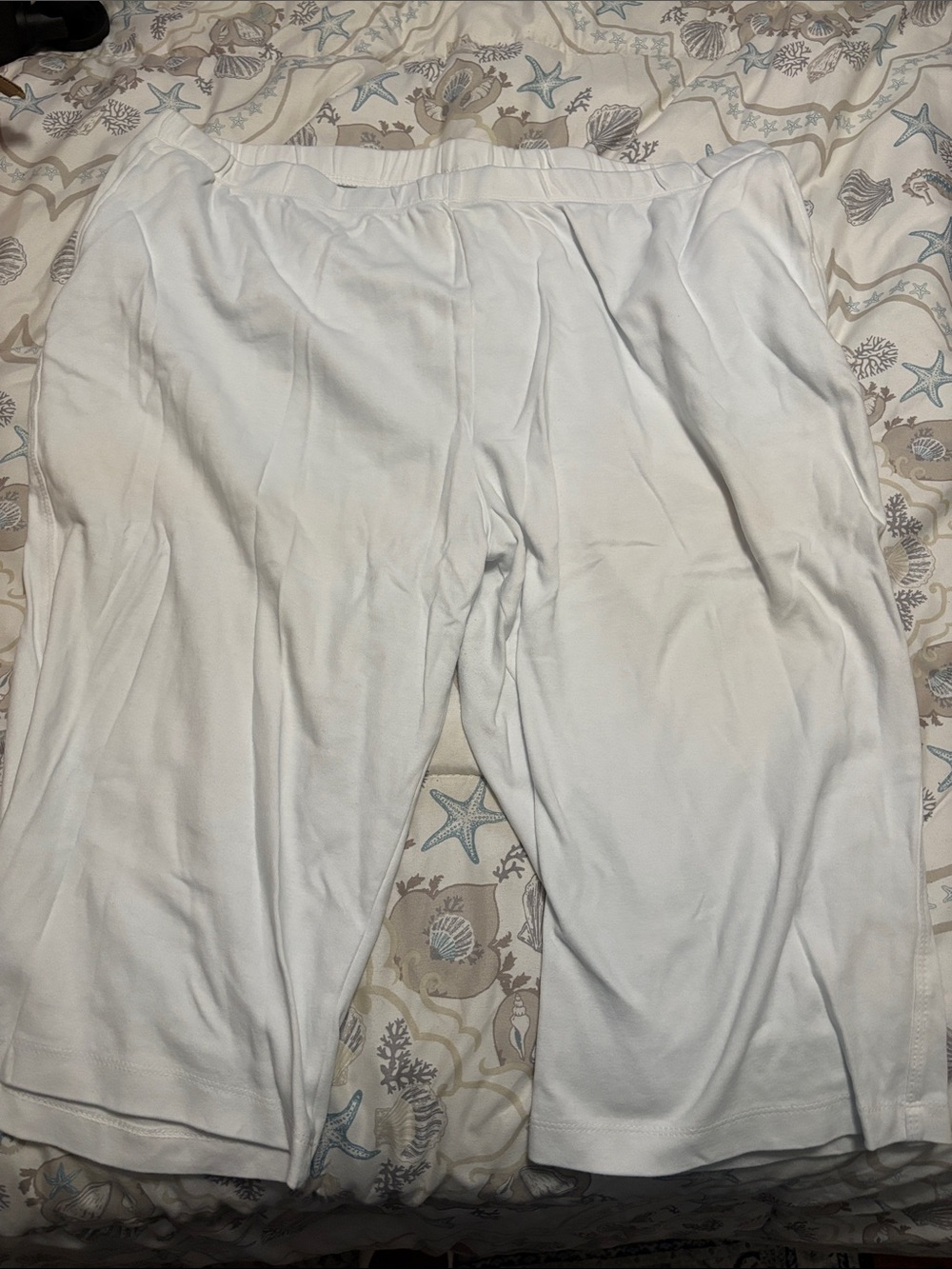 Lands' End White Capris